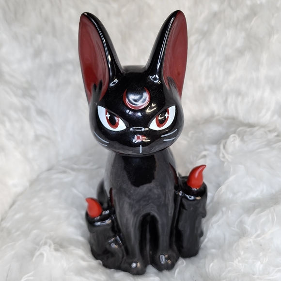 Killstar Kitty Power Neko Tall Vase - Picture 6 of 9